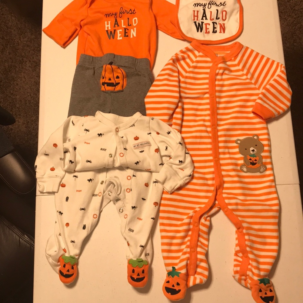 Carter’s 9 month Halloween lot